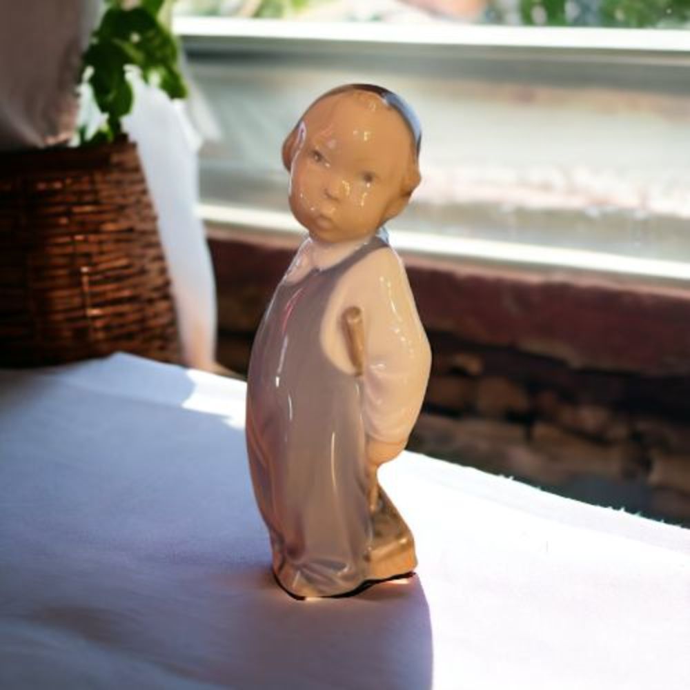 Royal Copenhagen #3250 Boy with Broom Figurine 1964 Denmark